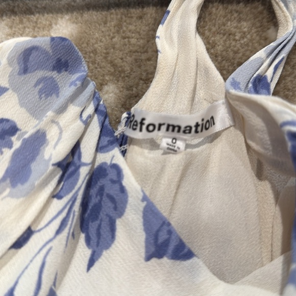 Reformation Lucerne Twilight Blue Floral on White Dress. Size 0 - Picture 6 of 8